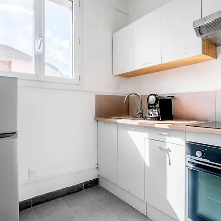 Ensoleille Aux Portes De Paris Montreuil-ii Apartment *